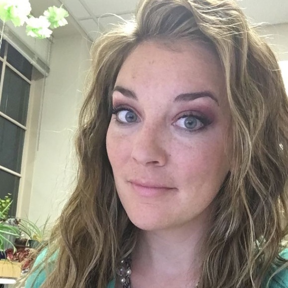 Meet your Posher, Missy - Picture 1 of 1